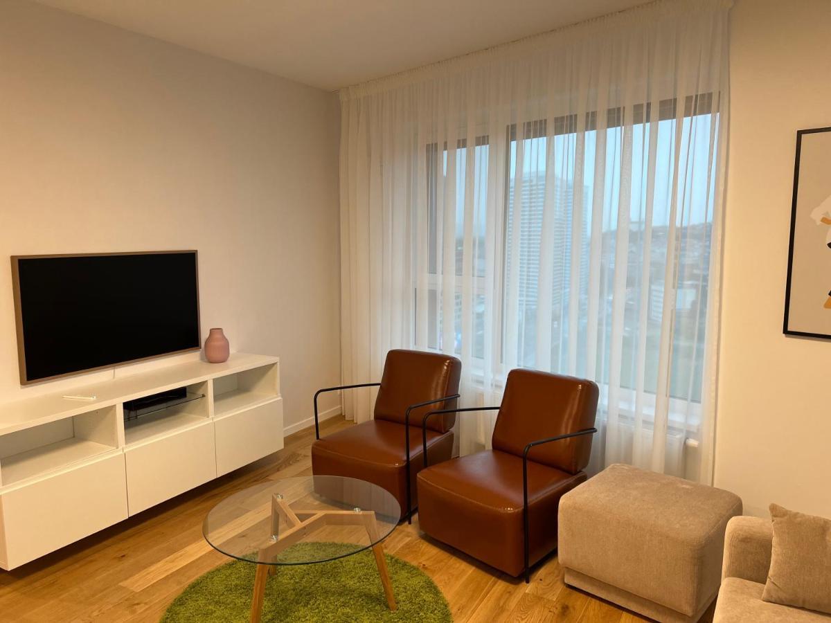 Stylish Condo With Stunning View Possibility Of Parking Bratislava Exterior foto